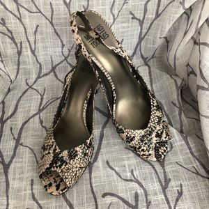 Mootsies Tootsies Faux Snakeskin Size 10 Open Toe